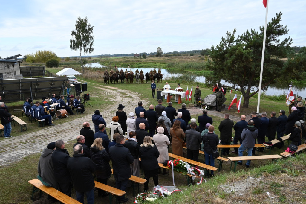 Uroczystość patriotyczna w Bełczącu