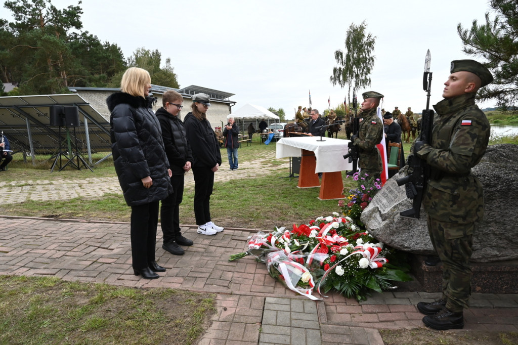 Uroczystość patriotyczna w Bełczącu