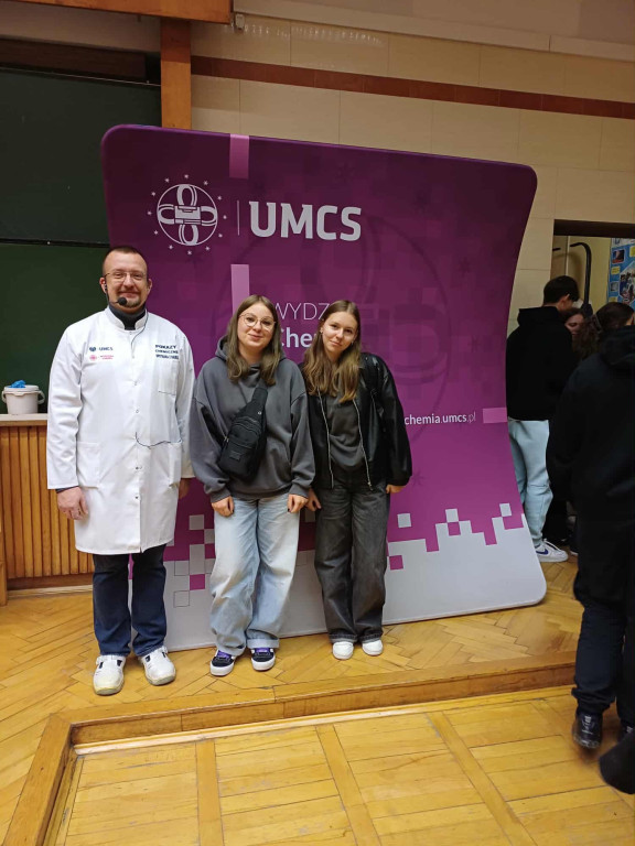 Uczniowie I LO na pokazach chemicznych na UMCS-ie