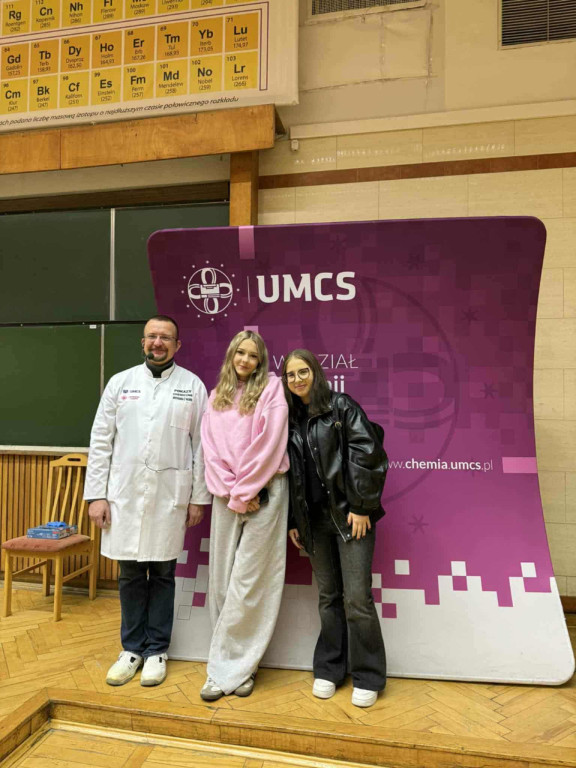 Uczniowie I LO na pokazach chemicznych na UMCS-ie