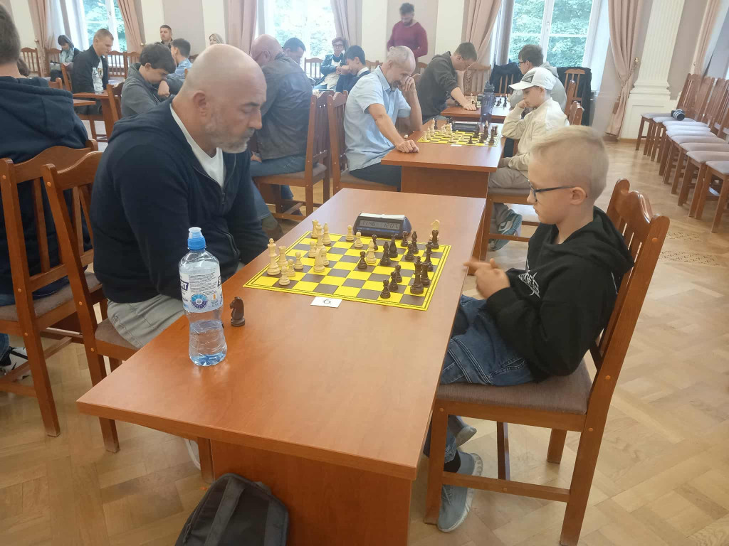 Szachiści na turniejach w Puławach i Lubartowie