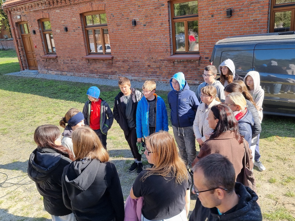 Plener rzeźbiarski w Komarówce Podlaskiej