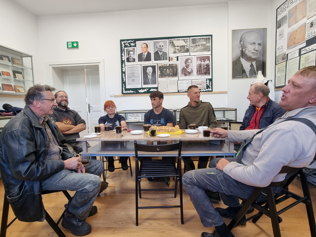 Plener rzeźbiarski w Komarówce Podlaskiej