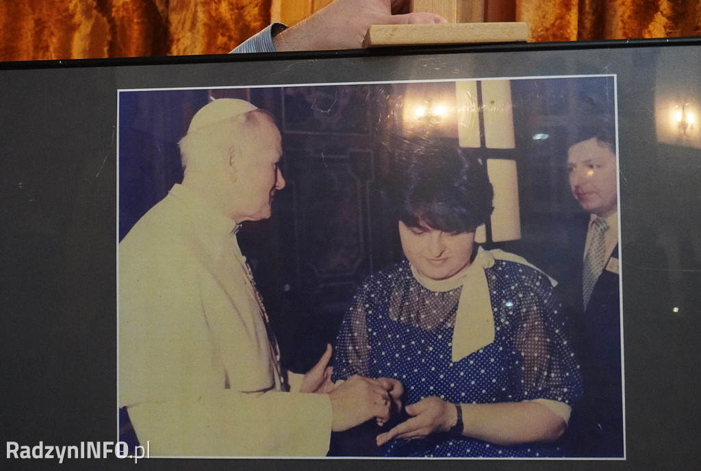 Wystawa fotografii radzynian z Janem Pawłem II