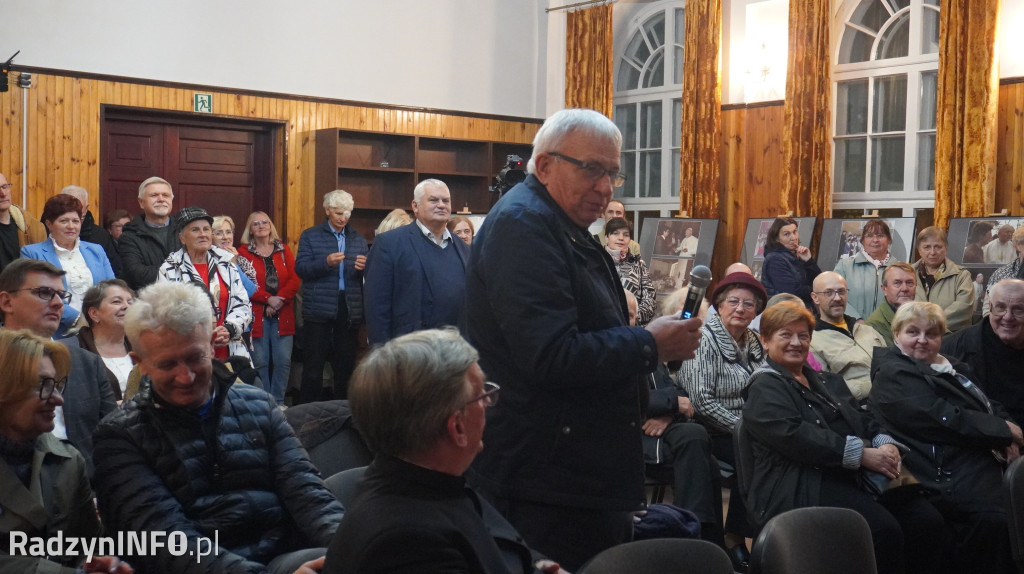 Wystawa fotografii radzynian z Janem Pawłem II