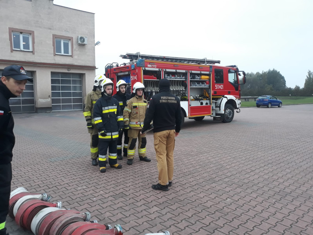 Szkolenie strażaków z OSP w komendzie PSP