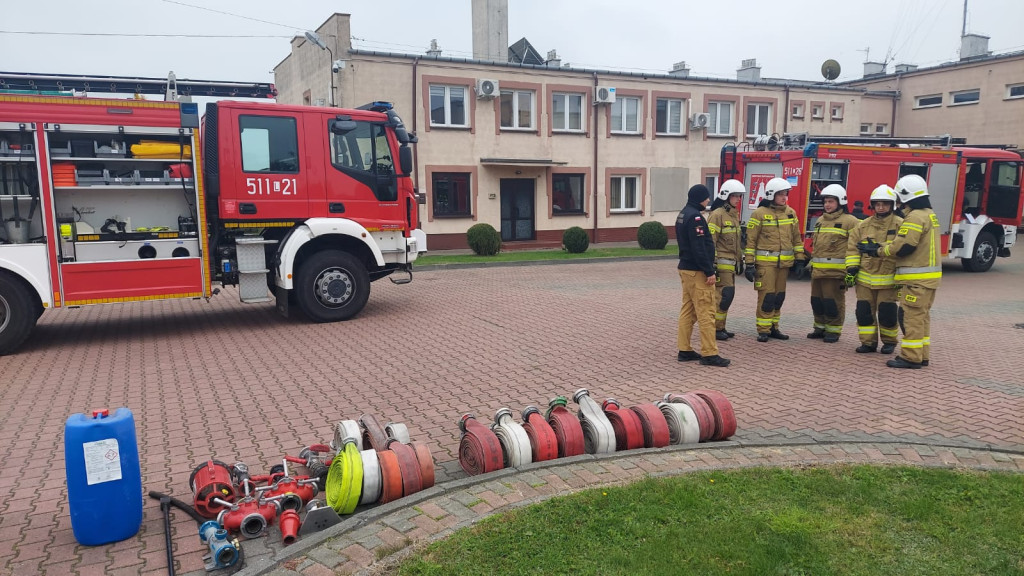 Szkolenie strażaków z OSP w komendzie PSP