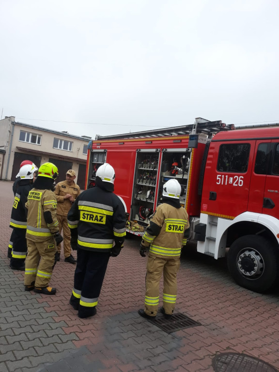 Szkolenie strażaków z OSP w komendzie PSP