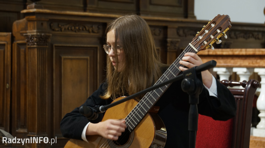 Koncert muzyki sakralnej w wykonaniu uczniów PSM