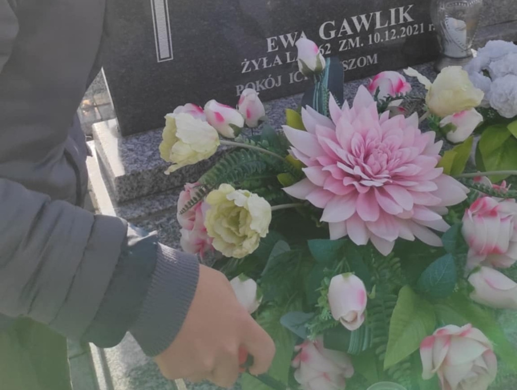 Wizyta uczniów SOSW na cmentarzu