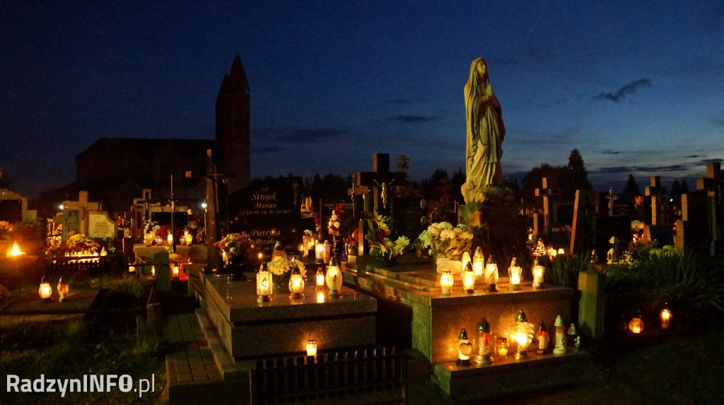 Cmentarz parafialny 1 XI wieczorem