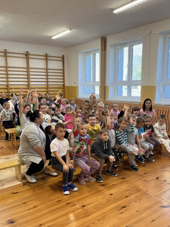 Seria spotkań edukacyjnych w szkołach