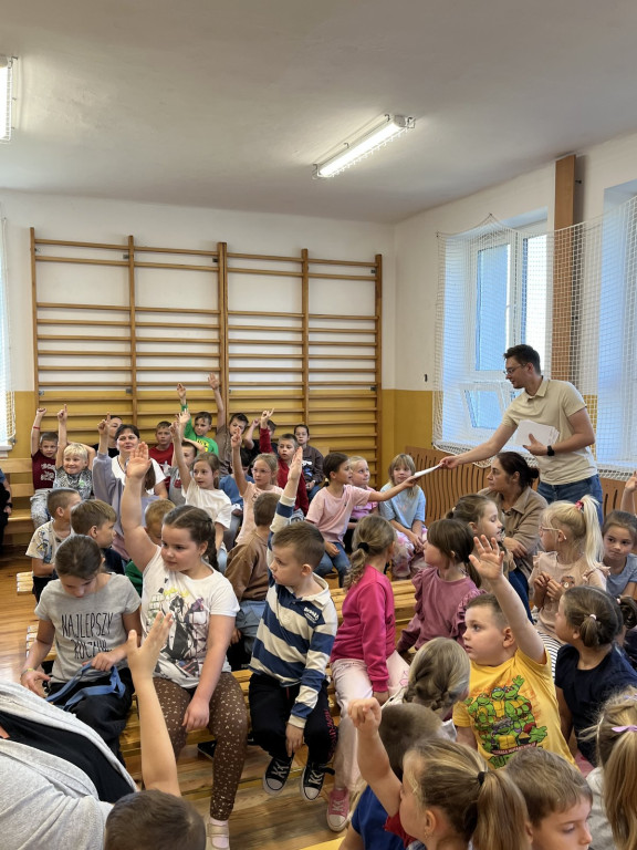 Seria spotkań edukacyjnych w szkołach