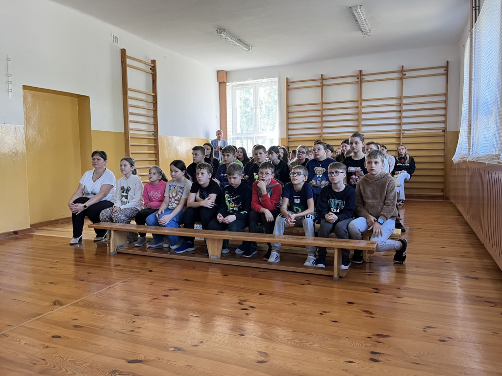 Seria spotkań edukacyjnych w szkołach