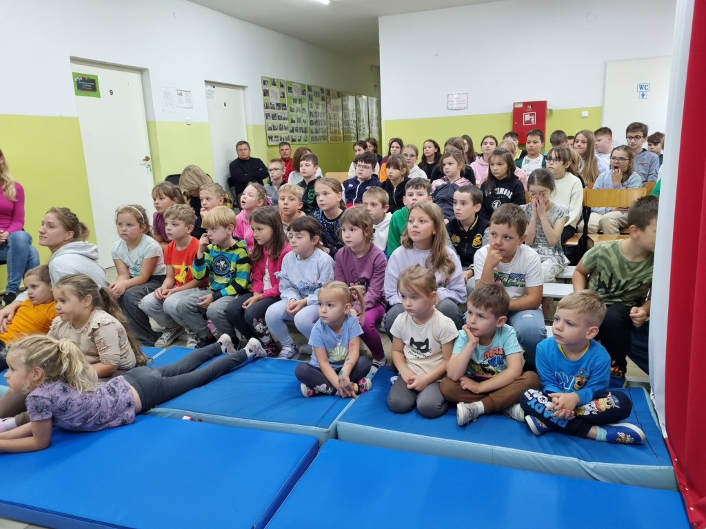 Seria spotkań edukacyjnych w szkołach