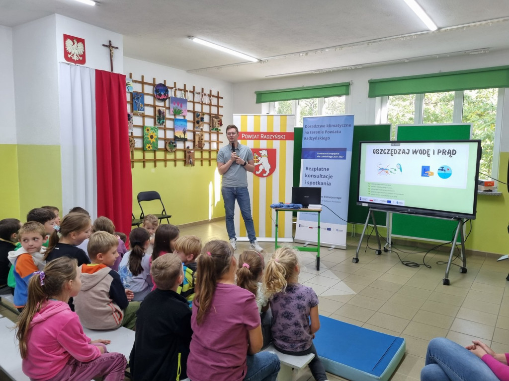 Seria spotkań edukacyjnych w szkołach