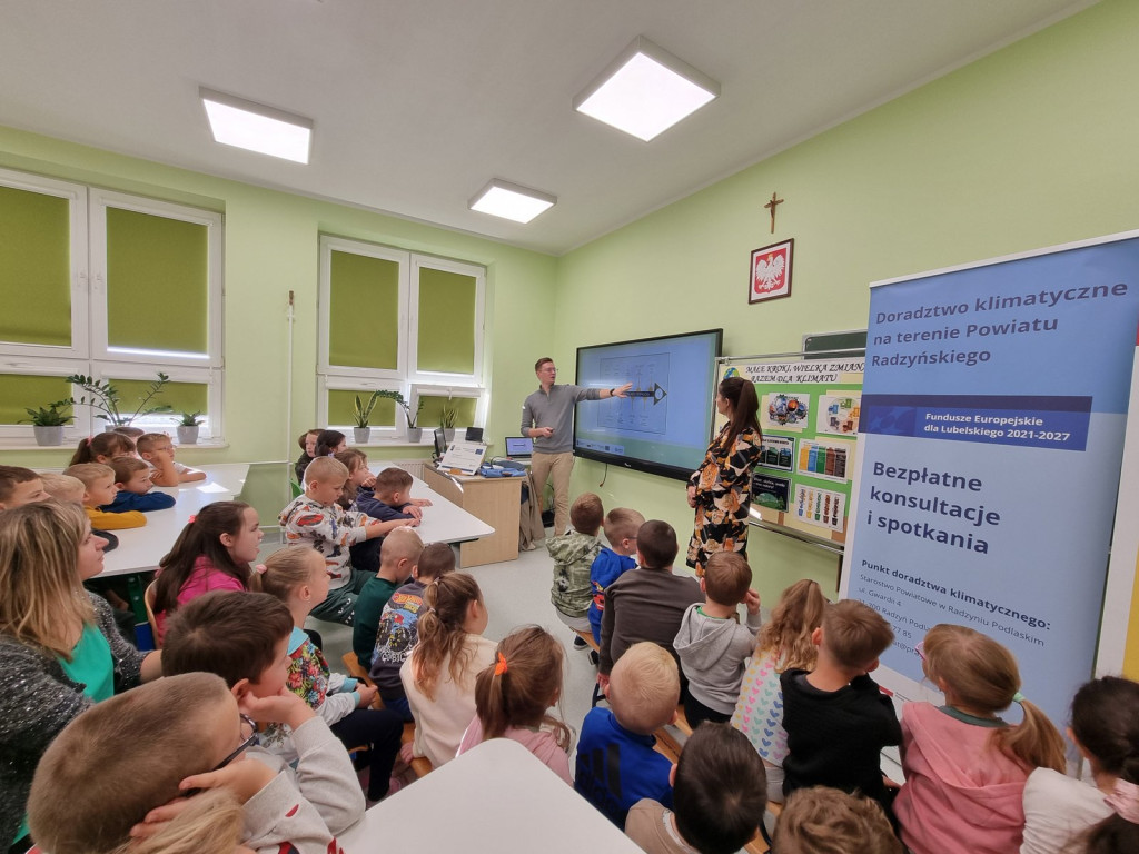 Seria spotkań edukacyjnych w szkołach