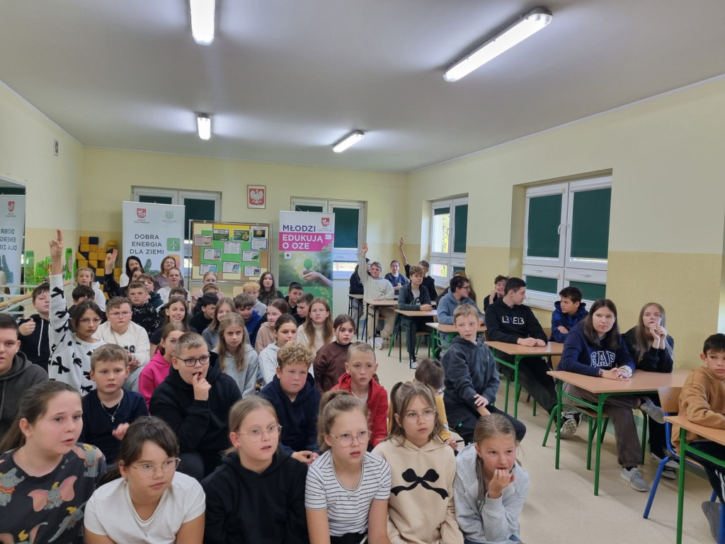 Seria spotkań edukacyjnych w szkołach