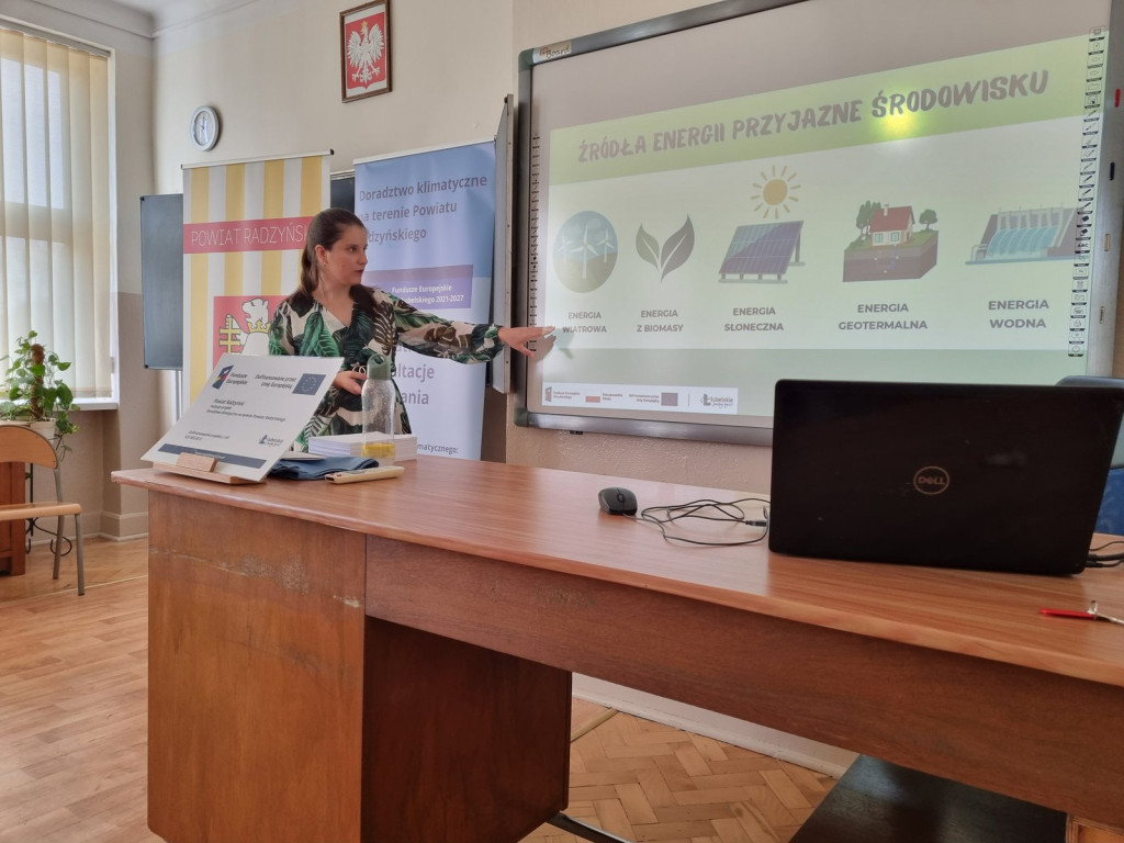 Seria spotkań edukacyjnych w szkołach