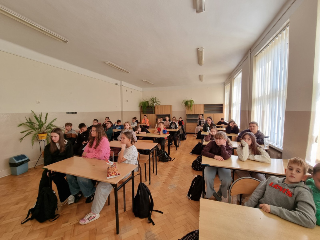 Seria spotkań edukacyjnych w szkołach
