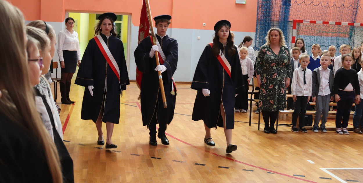 Obchody Święta Niepodległości w SP w Komarówce