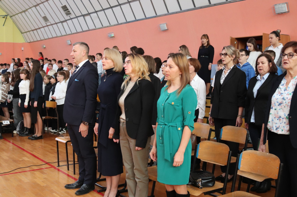 Obchody Święta Niepodległości w SP w Komarówce