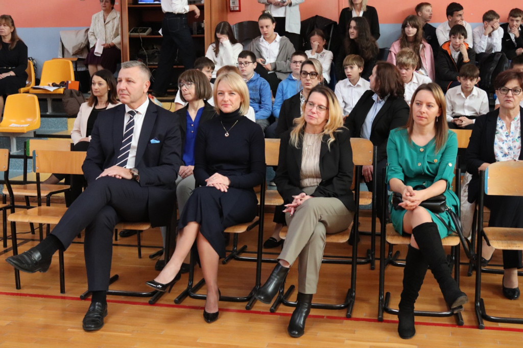 Obchody Święta Niepodległości w SP w Komarówce