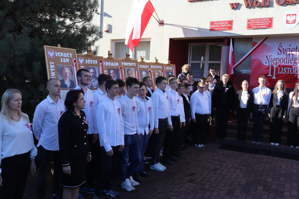 Akcja >>Szkoła do Hymnu<< w ZSR w Woli Osowińskiej