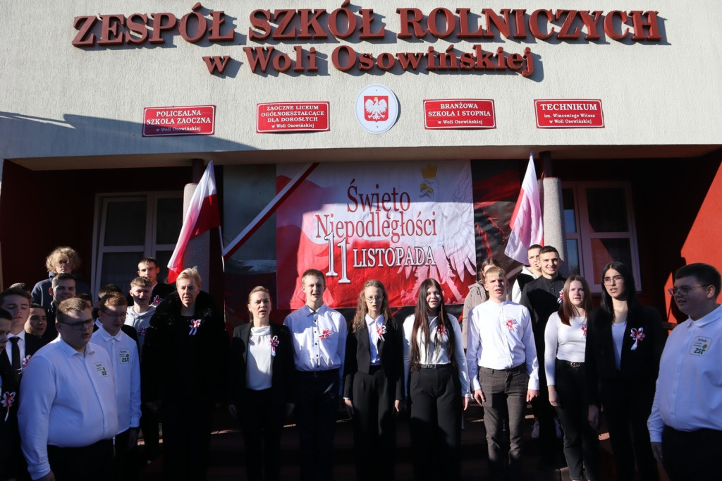Akcja >>Szkoła do Hymnu<< w ZSR w Woli Osowińskiej