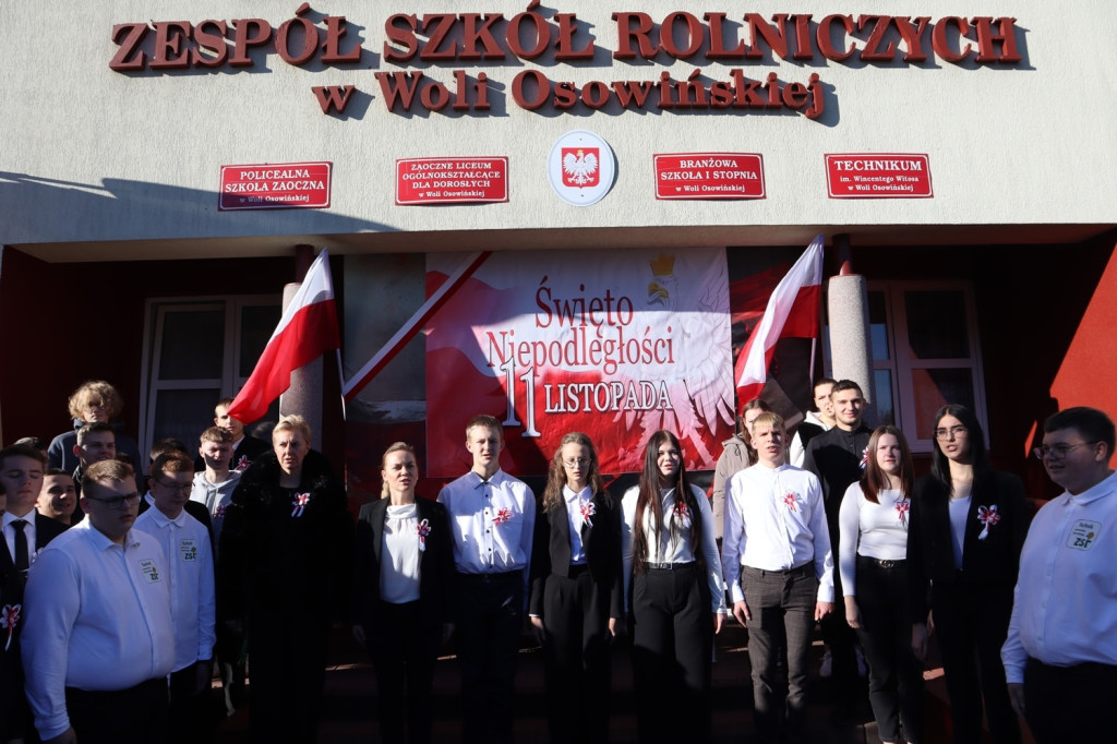 Akcja >>Szkoła do Hymnu<< w ZSR w Woli Osowińskiej