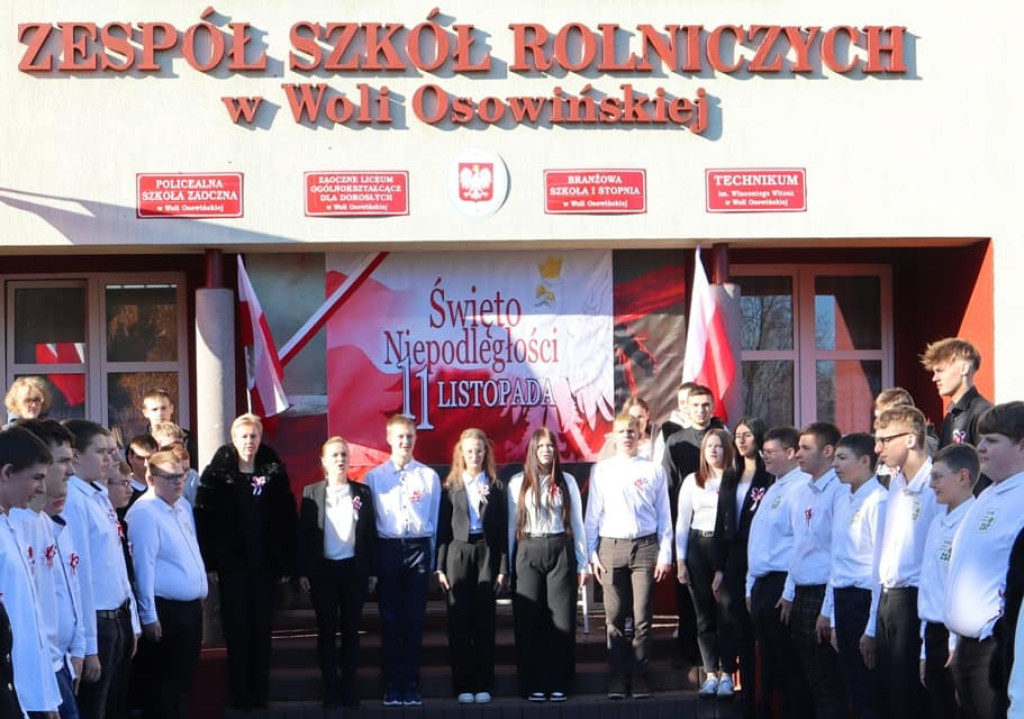 Akcja >>Szkoła do Hymnu<< w ZSR w Woli Osowińskiej