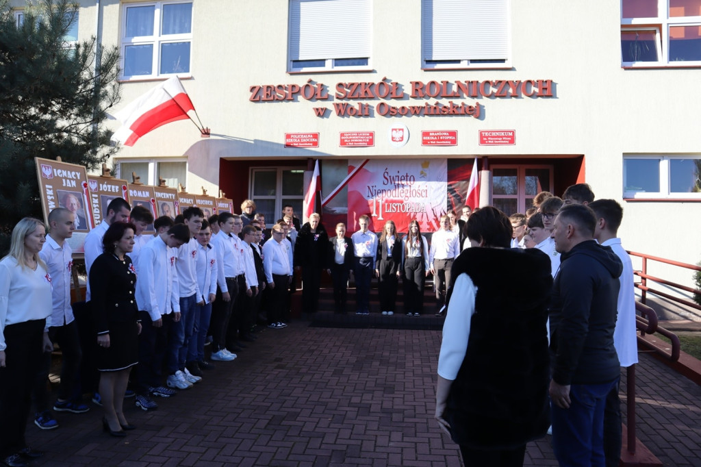 Akcja >>Szkoła do Hymnu<< w ZSR w Woli Osowińskiej