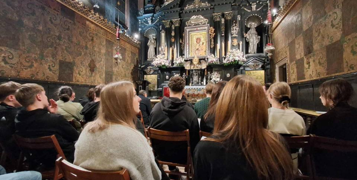 Maturzyści z I LO na Jasnej Górze