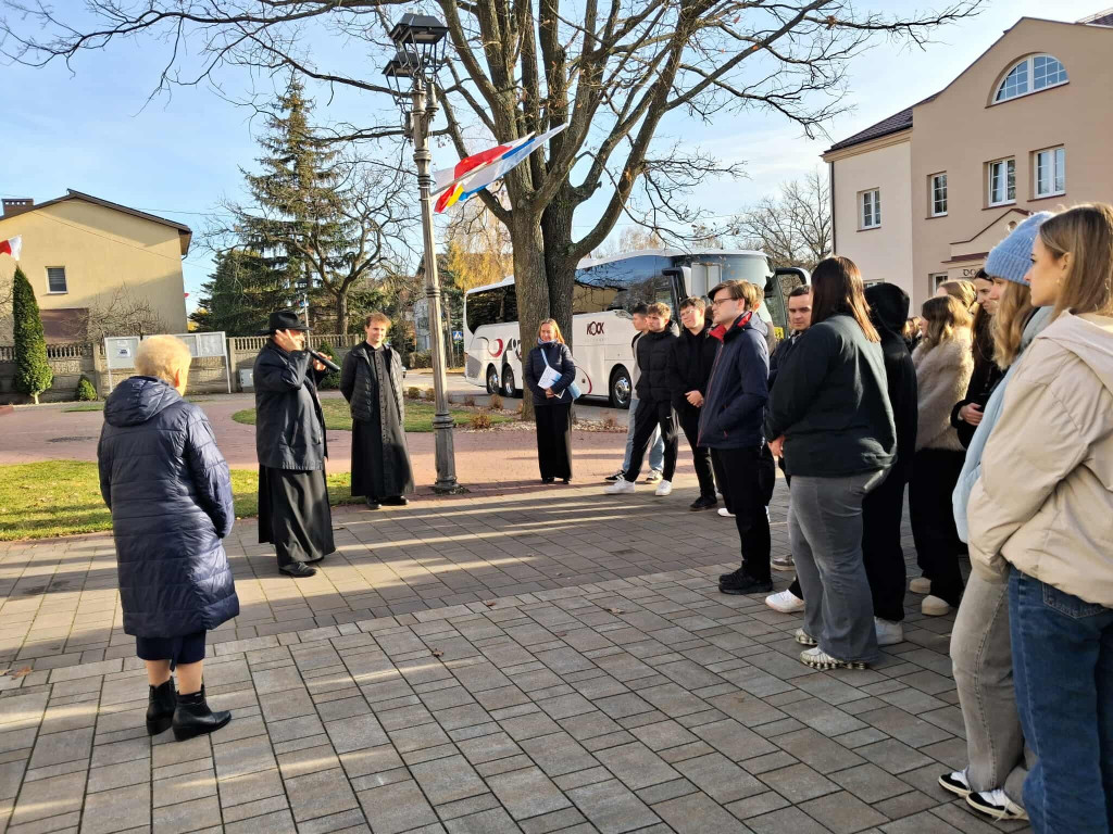 Maturzyści z I LO na Jasnej Górze