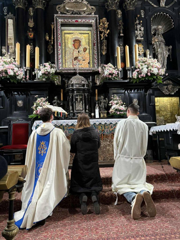 Maturzyści z I LO na Jasnej Górze