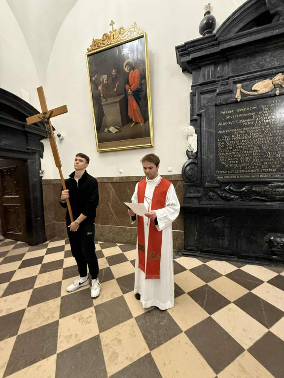 Maturzyści z I LO na Jasnej Górze