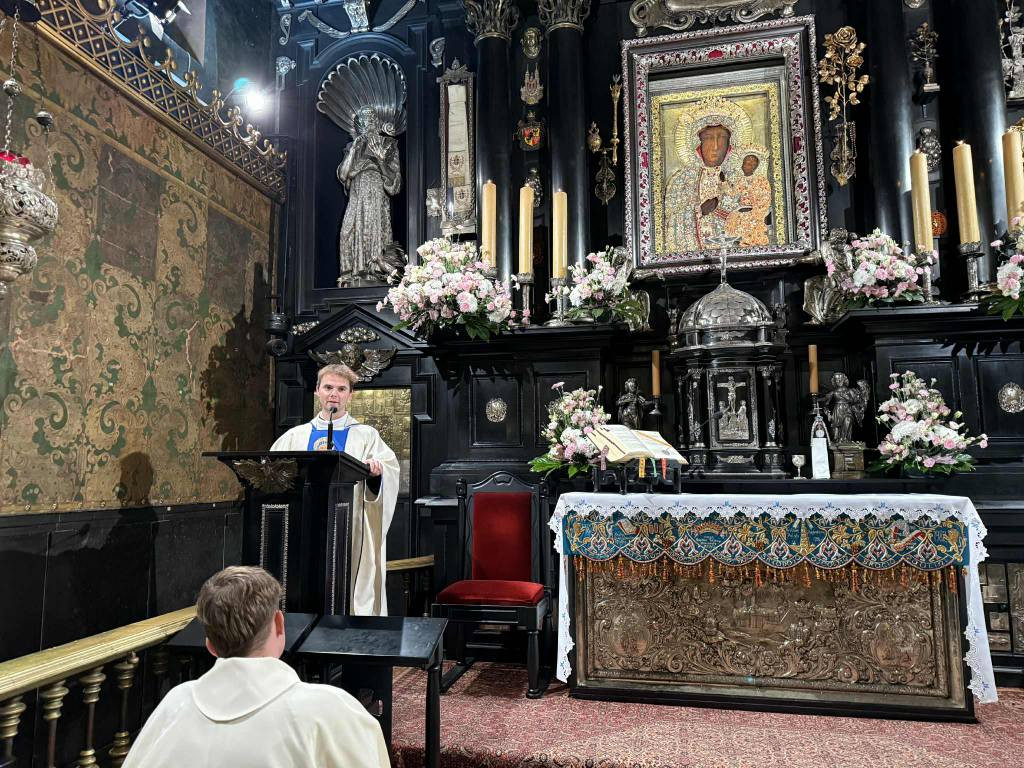 Maturzyści z I LO na Jasnej Górze