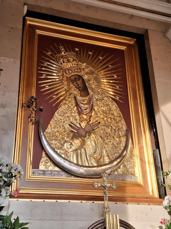 Maturzyści z I LO na Jasnej Górze