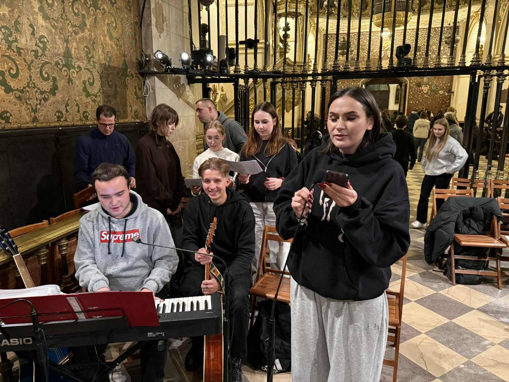 Maturzyści z I LO na Jasnej Górze