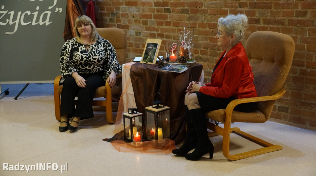 Promocja tomiku poezji Haliny Adamczuk