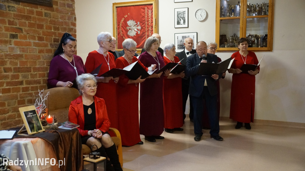 Promocja tomiku poezji Haliny Adamczuk