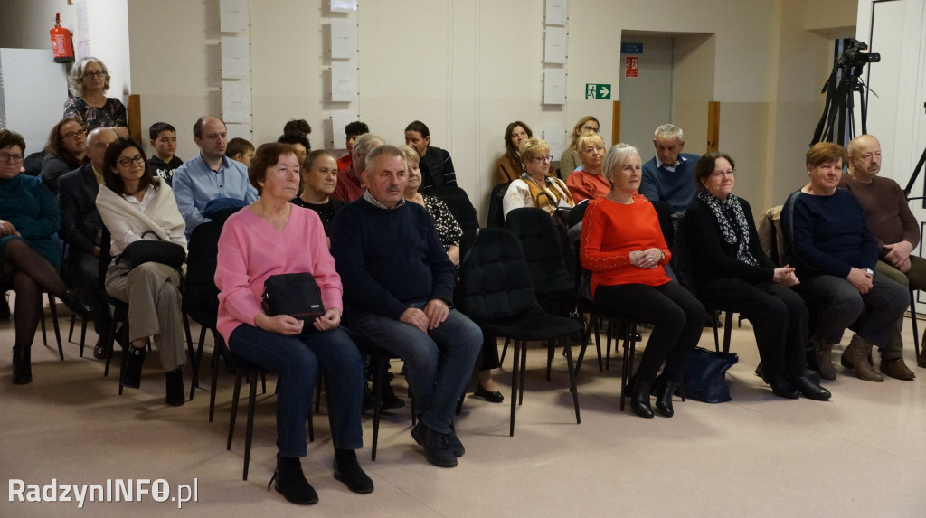 Promocja tomiku poezji Haliny Adamczuk