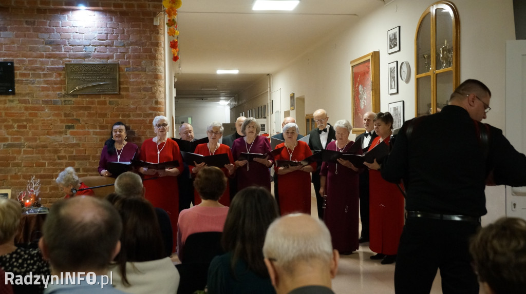 Promocja tomiku poezji Haliny Adamczuk