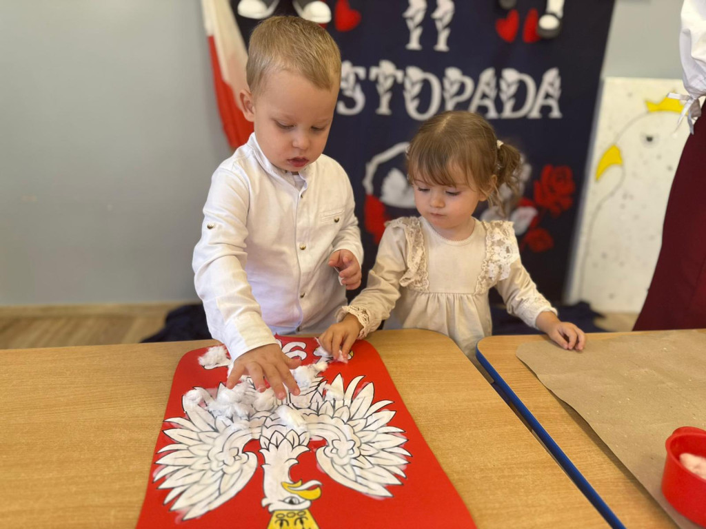 Święto Niepodległości w przedszkolu >>Kacperek<<