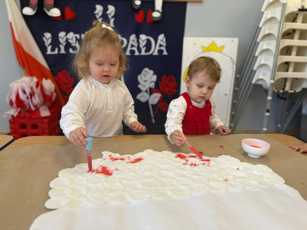 Święto Niepodległości w przedszkolu >>Kacperek<<