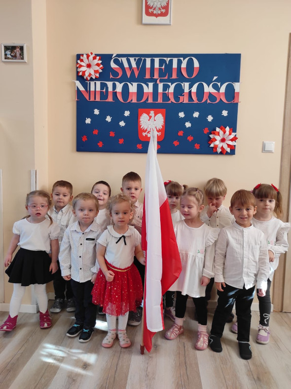 Święto Niepodległości w przedszkolu >>Kacperek<<