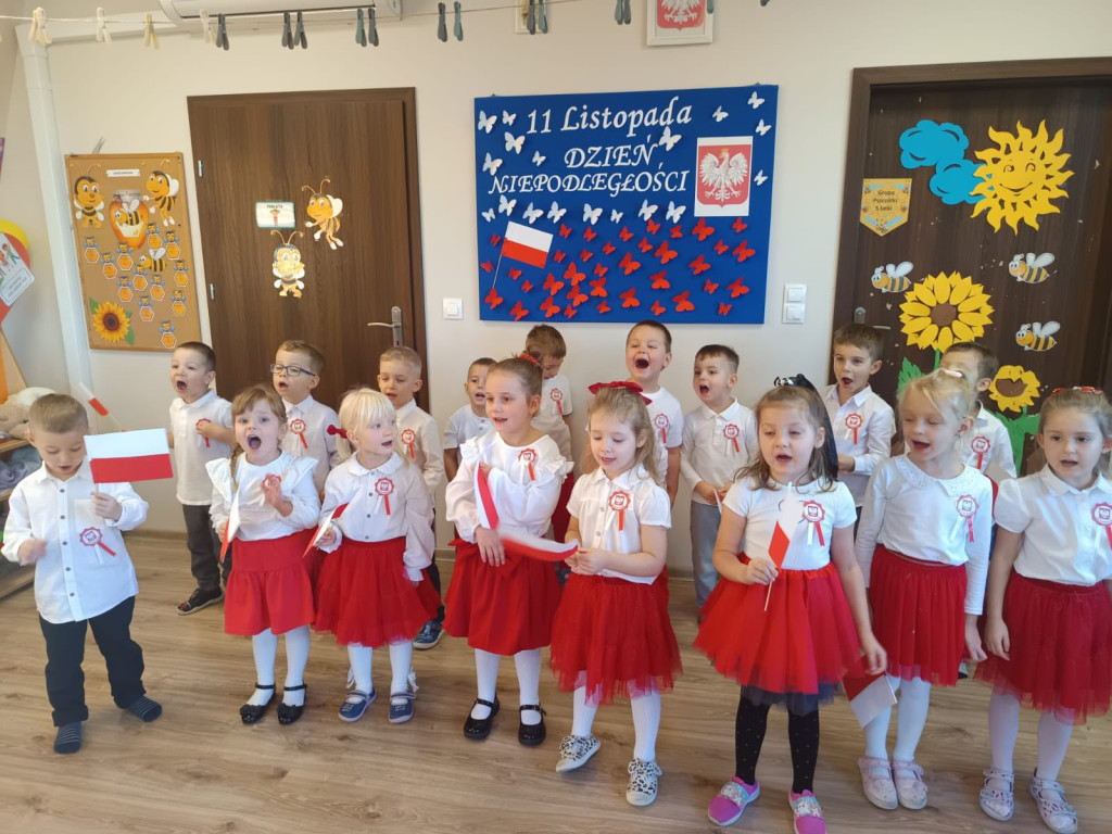 Święto Niepodległości w przedszkolu >>Kacperek<<