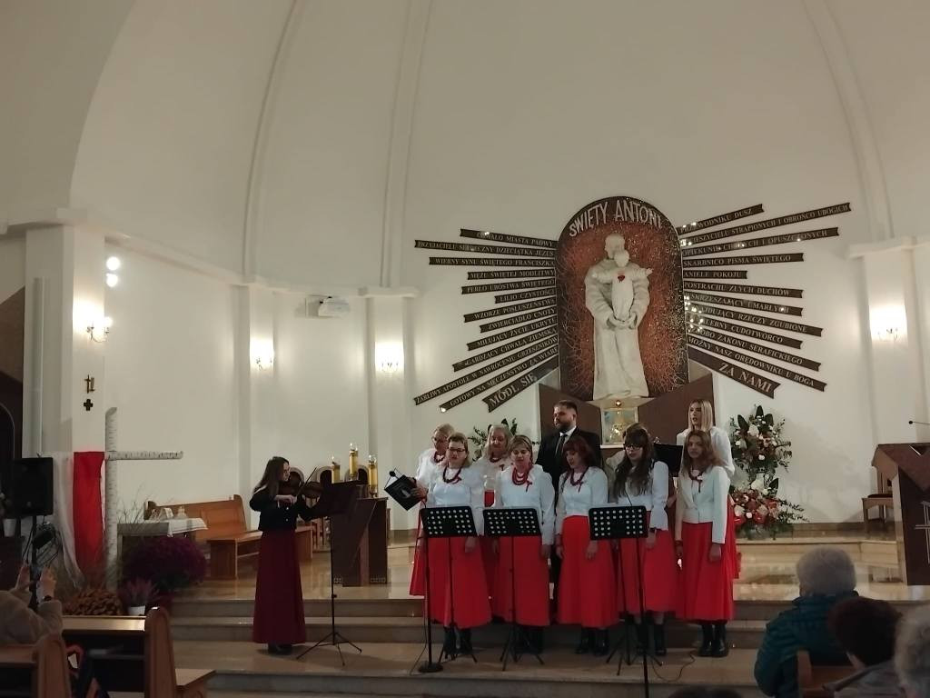 Zespoły z gminy Komarówka na koncercie w Stoczku