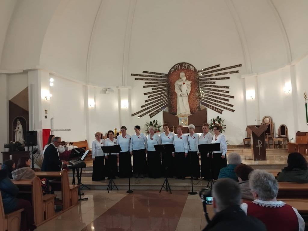 Zespoły z gminy Komarówka na koncercie w Stoczku