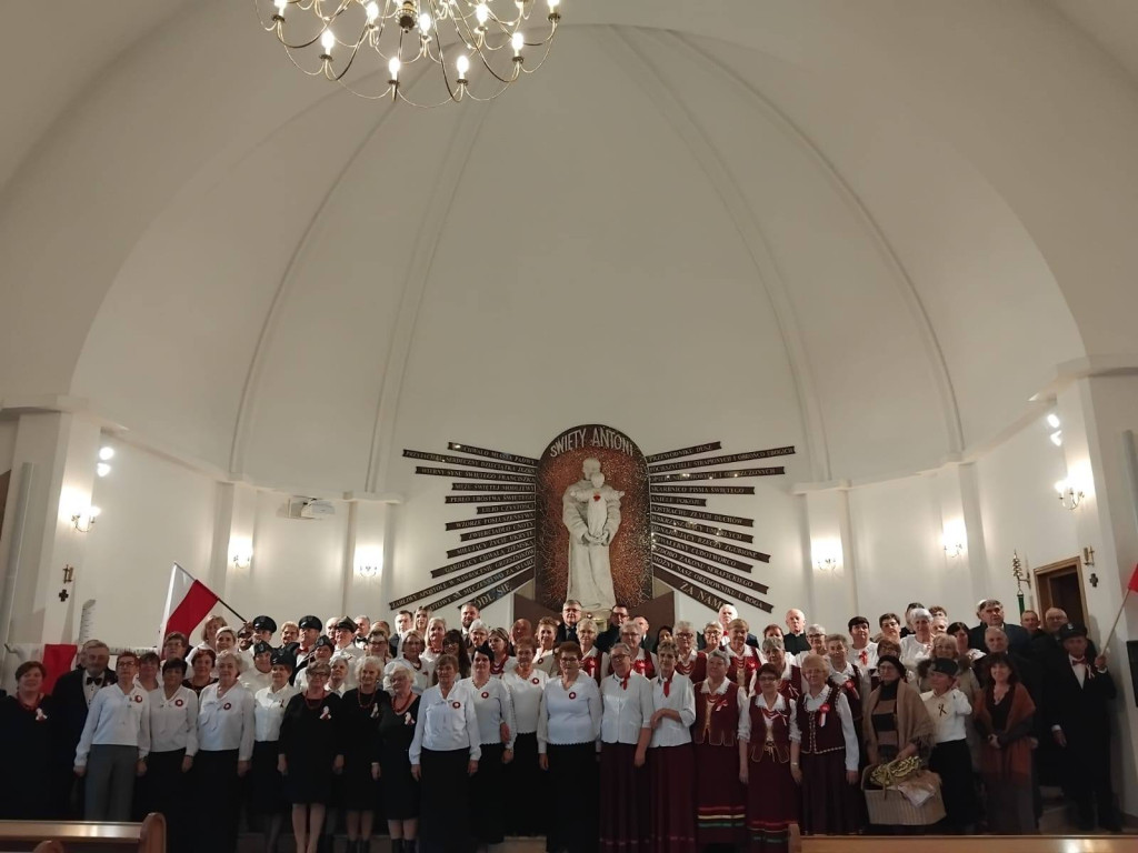 Zespoły z gminy Komarówka na koncercie w Stoczku